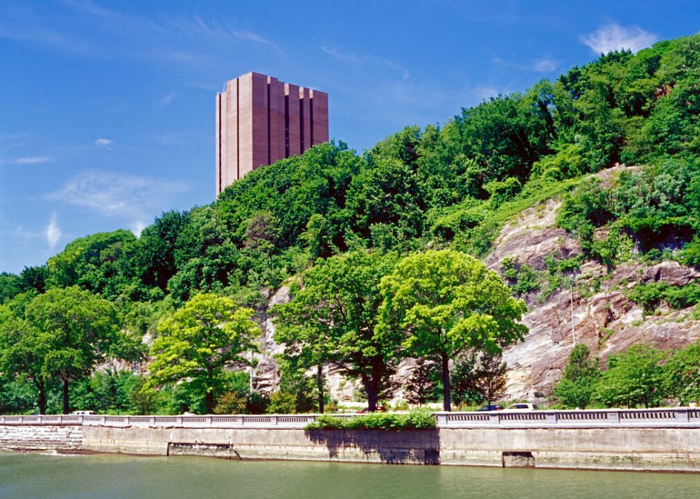 #89. Yeshiva University